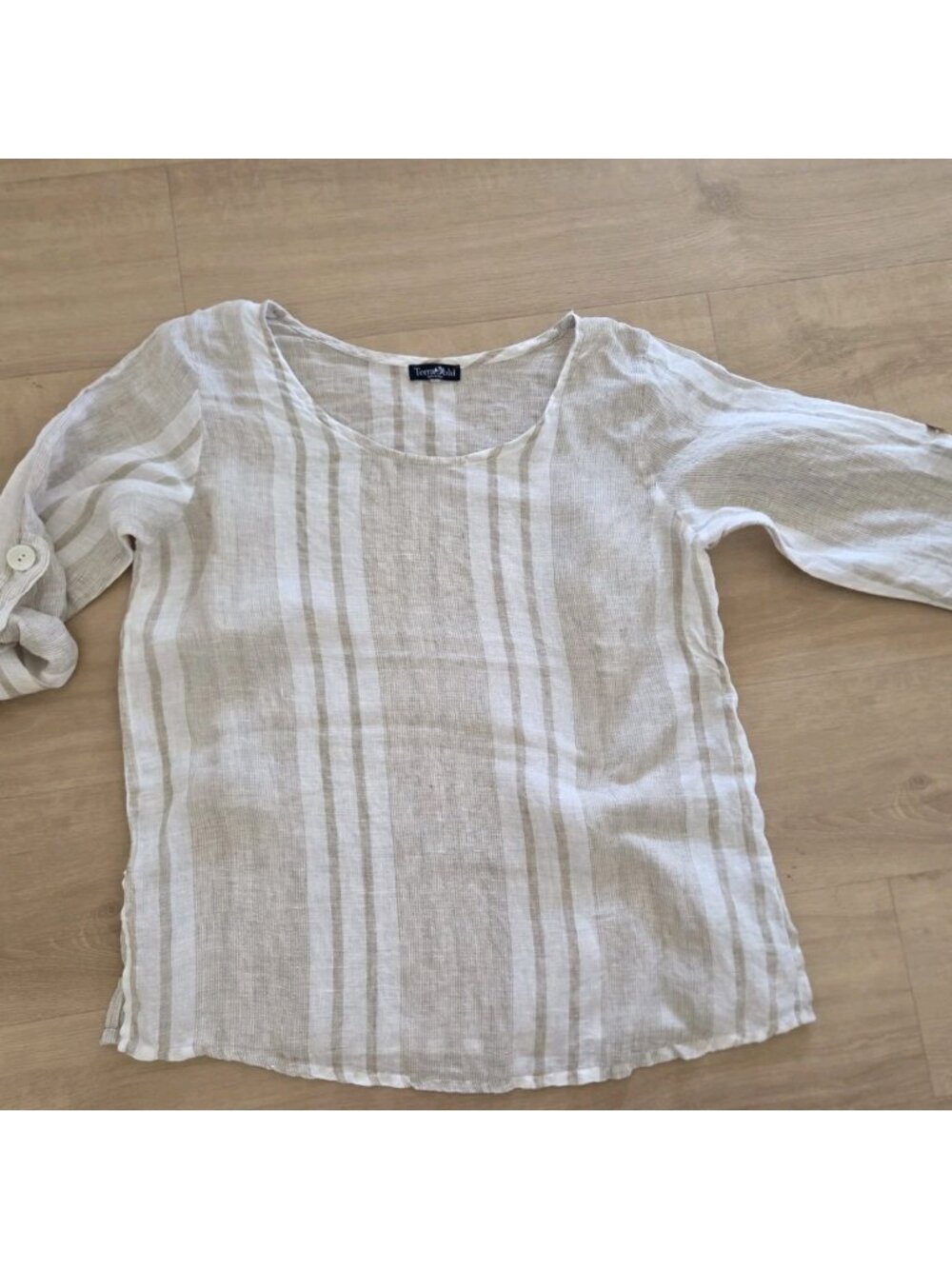 Terra Blu Beige & White Striped Linen Top With Roll Tab Sleeve Measures L. Italy